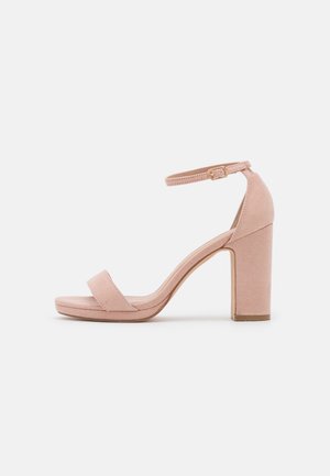 Platform sandals - light pink