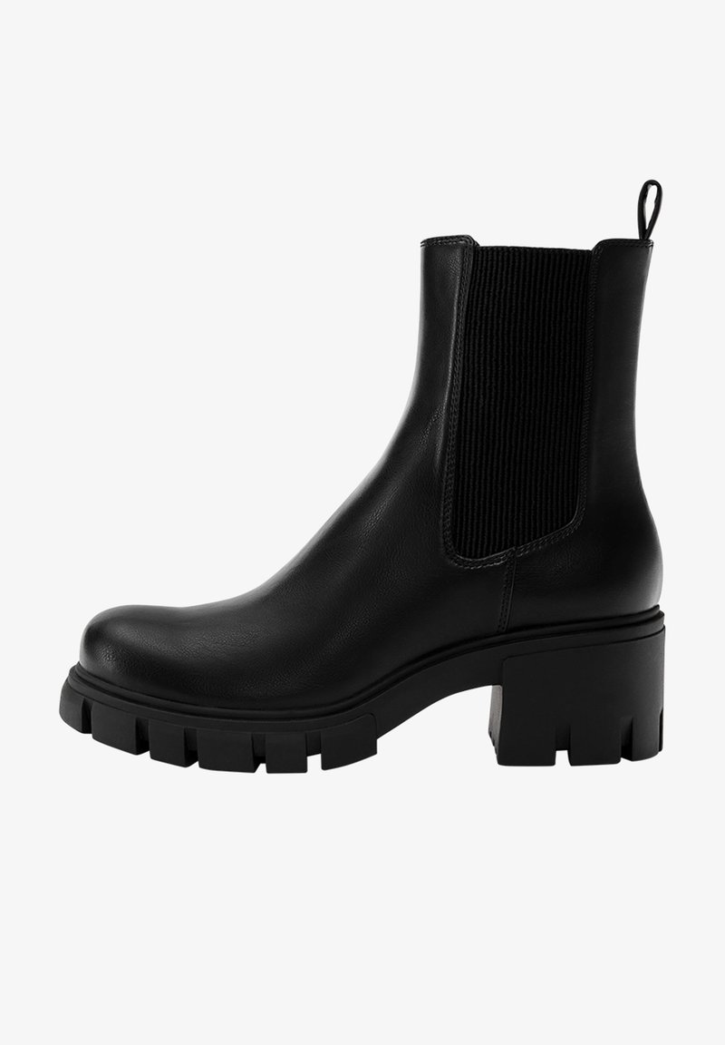 PULL&BEAR Kotníkové boty na platformě - black