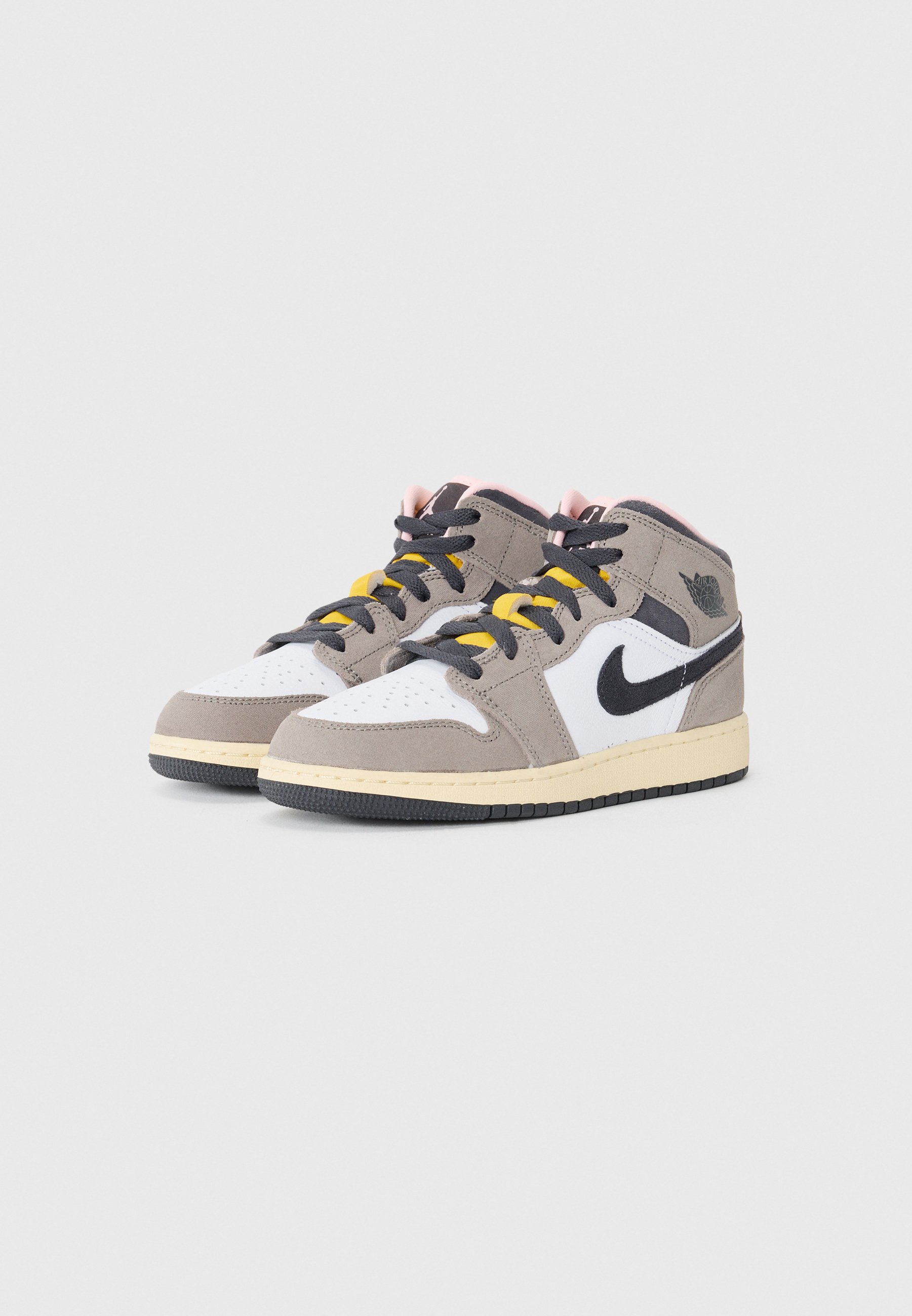 jordan 1 smoke grey yellow laces