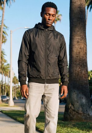 Urban Classics, HEEREN WINDBREAKER - Větrovka - black