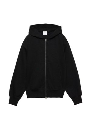 Sweat à capuche noir zippé avec une poche avant, une capuche et des manches larges, fabriqué en tissu doux avec une texture lisse et sans motifs visibles.