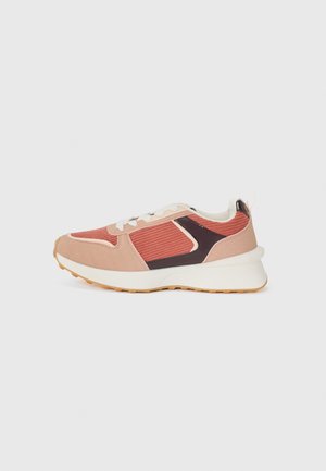 Baskets basses - rose/red/brown