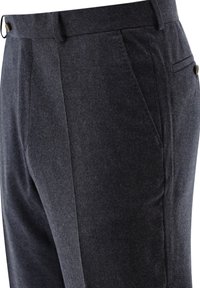 Dunkelgraue Stoffhose mit maßgeschneidertem Design, Kellerfalten, Seitentaschen und Knopfdetail am Bund. Glatte Textur.