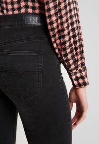 Diesel Vaqueros pitillo - grey denim