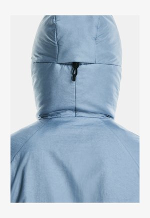 Helleblaue Kapuzenjacke mit einer glatten Textur und einer Zugverstellung am Rücken. Verfügt über ein Nahtdesign für verbesserten Sitz und Struktur.