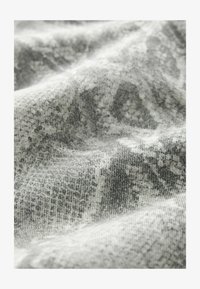 Geselecteerd, neutral snake print
