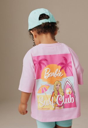 Next, REGULAR FIT - BARBIE SHORT SLEEVE T-SHIRT AND CYCLE SHORTS SET . - Shorts - pink