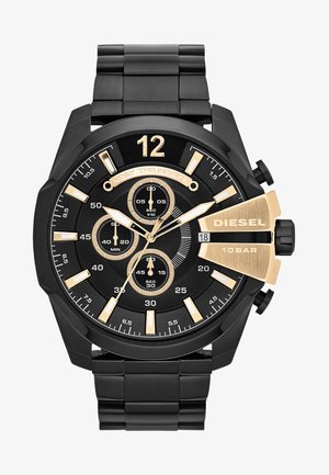 Svart rustfritt stål klokke med gull detaljer, stor urskive, multifunksjonelle subskiver, sterke timeindikatorer og et unikt krondesign.