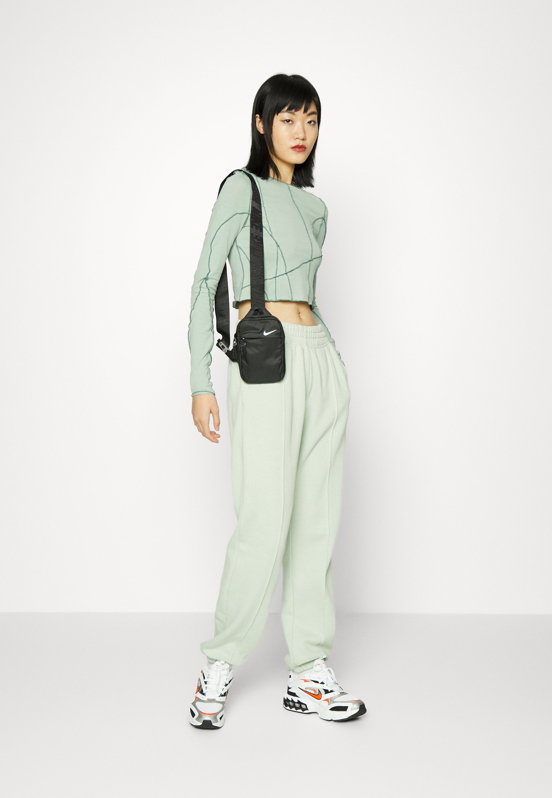 Nike Sportswear PANT - Pantaloni sportivi - seafoam/black/grigio chiaro -  Zalando.it
