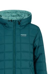 Teal pufferjack met een ruitpatroon, gevoerde capuchon, volledige rits en merklabel. De buitenkant heeft een gladde, geïsoleerde textuur.