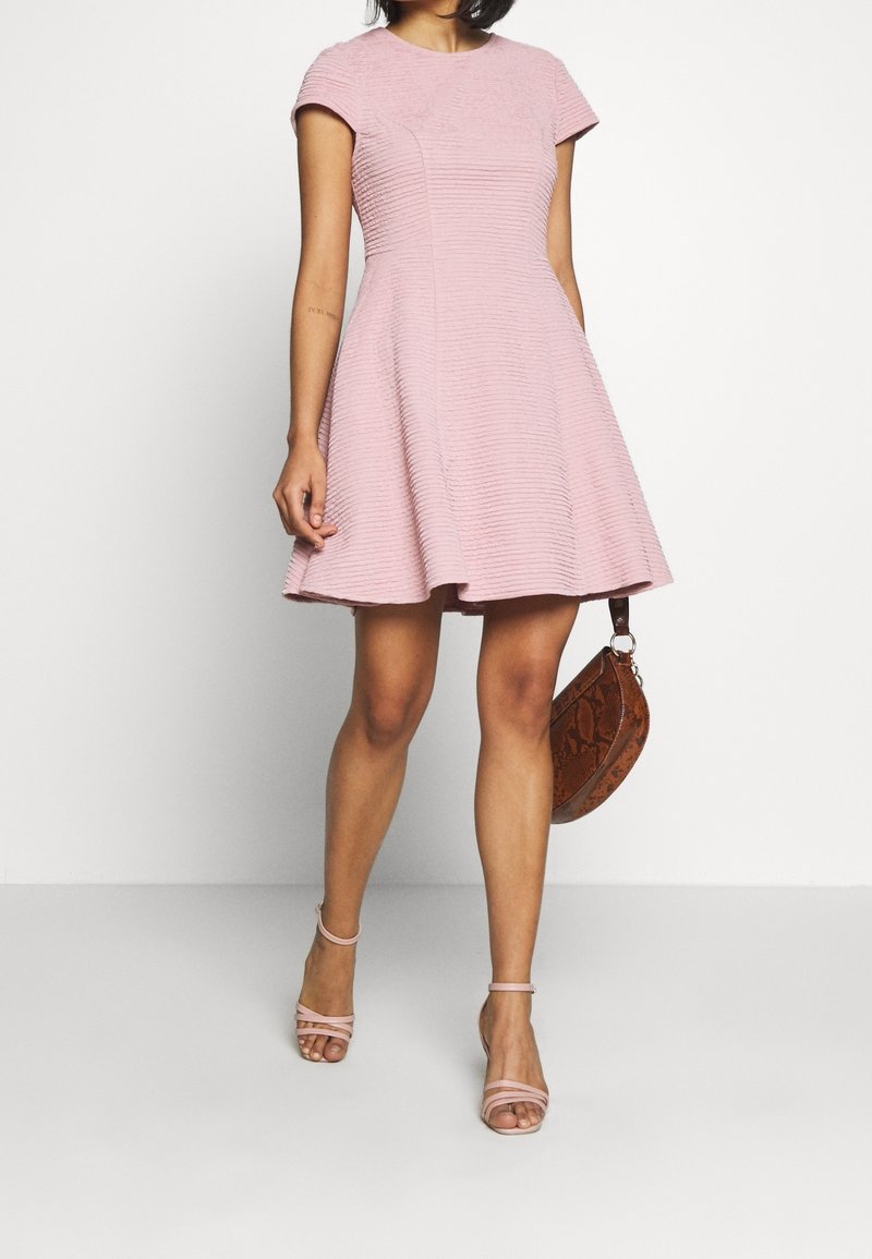 ted baker light pink dress Baker by Ted Baker REGULAR FIT - 3D FLORAL SLEEVE EMBOSSED - Cocktail dress / Party dress - pink