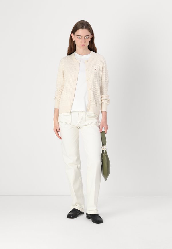 Cardigan - ivory petal3