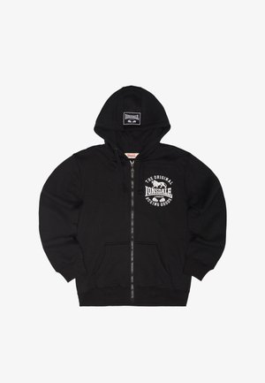 Felpa nera con zip, tasche frontali e cappuccio, con logo bianco "Lonsdale London Boxing Goods" sul petto e toppa sul cappuccio.