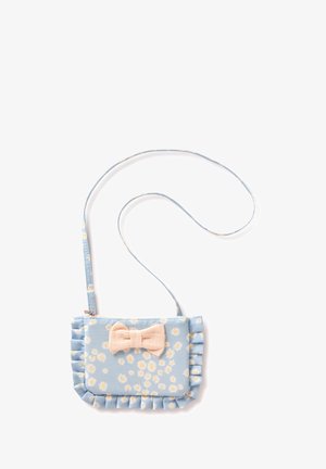 Sac bandoulière bleu clair avec imprimé marguerites blanches, bords froncés et un nœud en tissu rose sur le devant.
