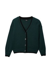 Cardigan vert avec un décolleté en V profond, des bordures noires, cinq boutons sur le devant, et des poignets et un ourlet côtelés. Texture en tricot doux.