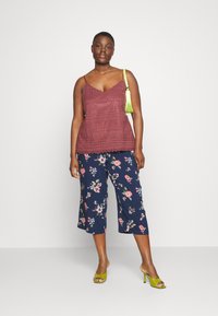Vero Moda Curve SINGLET - Top - rose brown