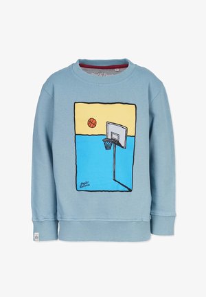 Vaaleansininen collegepaita, jossa on pyöreä kaula-aukko ja ribbireunat. Paidassa on keltainen ja sininen painettu koripallokenttäkuvio.