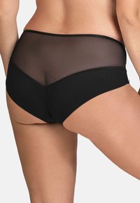 Schwarze hochgeschnittene Unterwäsche mit einem Mesh-Rücken und solidem Vorderteil, ausgestattet mit einem strukturierten Muster im unteren Bereich und einem glatten Bund.