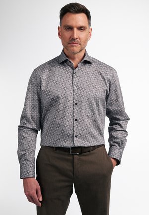 COMFORT FIT - Chemise - braun