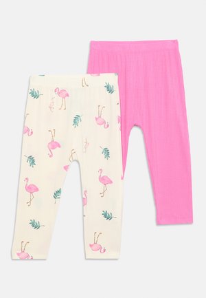 Δύο ζεύγη παιδικά κολάν, ένα μονόχρωμο ροζ και ένα κρεμ με σχέδιο ροζ φλαμίγκο και πράσινα φύλλα, και τα δύο με ελαστική μέση.