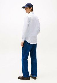 Thumbnail Image 3