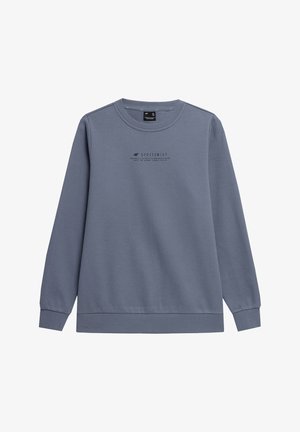 Szara niebieskawa bluza z długim rękawem, z prążkowanymi mankietami i dołem, z małym czarnym napisem "4F SPORTSWEAR" na środku klatki piersiowej.