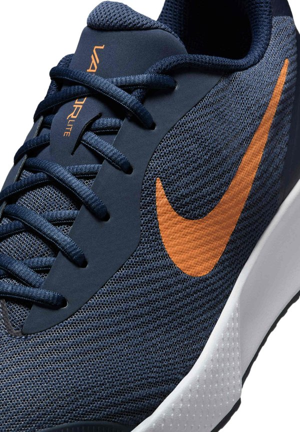 VAPOR LITE - Multicourt tennis shoes4