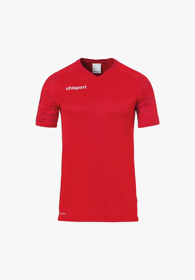 Camiseta atlética roja de manga corta, con diseño de escote en v y acentos texturizados en los hombros. Presenta el logo en el pecho y está hecha de un tejido ligero.