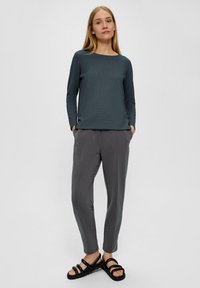 s.Oliver JACQUARD - Strickpullover - olivgrün