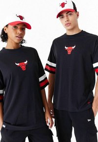 New Era CHICAGO BULLS - Camiseta estampada - noir
