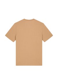 Kurzärmliges T-Shirt aus hellbrauner Baumwolle mit einem einfachen Rundhalsausschnitt, das eine glatte Textur und einen geraden Saum aufweist.