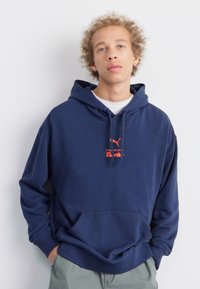 Puma GRAPHIC HOODIE - Φούτερ με κουκούλα - club navy