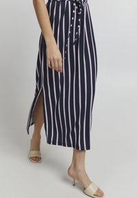 ICHI IHLISA - Ballkleid - total eclipse stripe