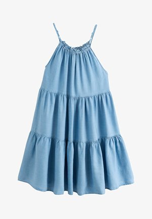Világoskék ujjatlan, réteges ruha vékony pántokkal és összegyűrt nyakkivágással, puha, könnyű anyagból.
