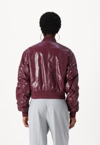 Patrizia Pepe GIUBBOTTO JACKET - Jakna od umjetne kože - plum elixir