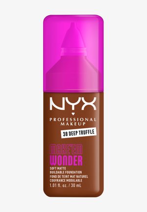 NYX Professional Makeup Foundation-Flasche mit braunem Boden, lila Deckel und weißem Etikett mit der Aufschrift "38 Deep Truffle" und "Make 'Em Wonder" in Pink.