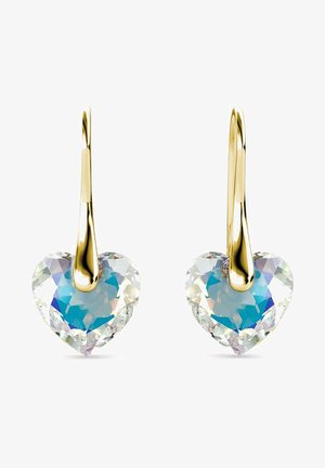 Gouden hartvormige oorbellen met een heldere, iriserende edelsteen, met een slanke haakontwerp en gladde, reflecterende oppervlakken.