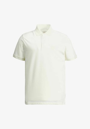 Wit poloshirt met korte mouwen, kraag en een drieknoopssluiting, weergegeven op een effen achtergrond.