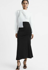 Reiss Maxisukňa - black