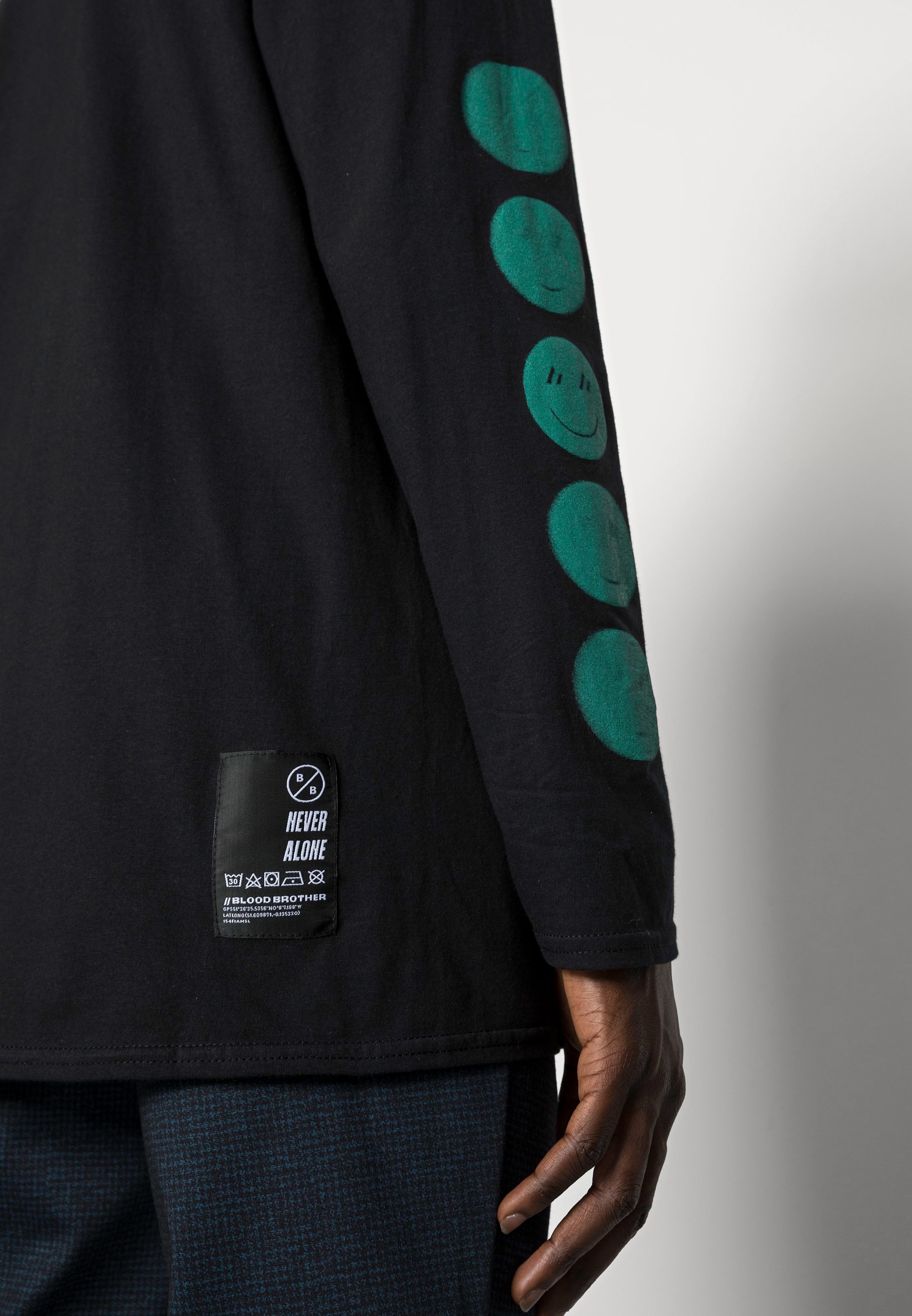 Uomo BLUR FACE SLEEVE - Maglietta a manica lunga Uomo BLUR FACE SLEEVE - Maglietta a manica lunga