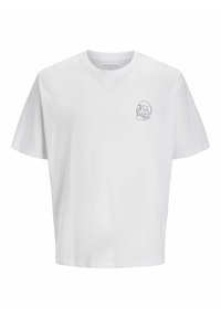 Hvid bomulds t-shirt med rund hals og korte ærmer, der har en subtil grå kraniegrafik på venstre brystområde.