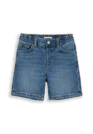 Blaue Jeansshorts mit elastischem Taillenbund, vorderem Knopf, Gürtelschlaufen und Vordertaschen, dargestellt vor weißem Hintergrund.