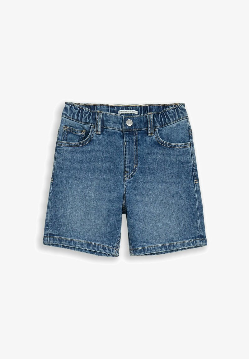 Blå denimshorts med elastisk talje, frontknap, bæltestropper og forlommer, vist mod en hvid baggrund.