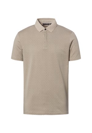 Beżowa koszulka polo z krótkim rękawem, z drobnym geometrycznym wzorem, prążkowanym kołnierzykiem i pojedynczym guzikiem przy dekolcie.