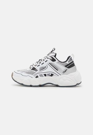 Trainers - black/white
