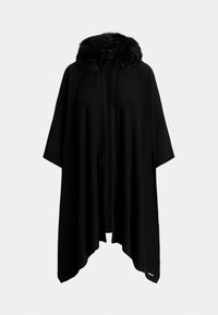 Poncho negru cu guler căptușit cu blană, având un design liber și fluid, cu un front deschis. Textură moale și mâneci de lungime medie.