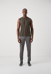 adidas Performance BASE - Træningsbukser - grey five/black