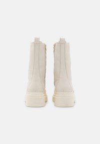 Zign Stivali con plateau - white