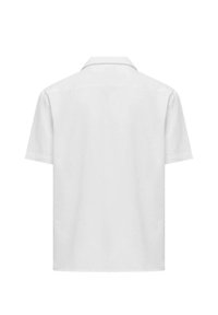 Camicia bianca a maniche corte realizzata in tessuto leggero, con colletto standard e vestibilità rilassata, senza motivi o dettagli visibili.