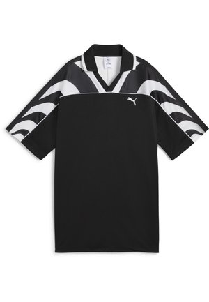 T-shirt de sport noir Puma avec motif zébré blanc sur les épaules et les manches, et petit logo Puma sur la poitrine.